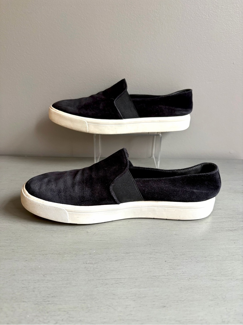 Vince Black Suede Leather Slip-On Sneakers Shoe White Sole Women Size 8.5 Casual - Picture 7 of 13